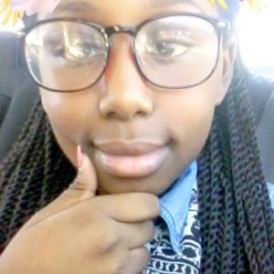 Meet your Posher, Mya